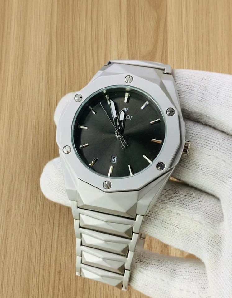 HB Plain Diamond Model | Silver Black