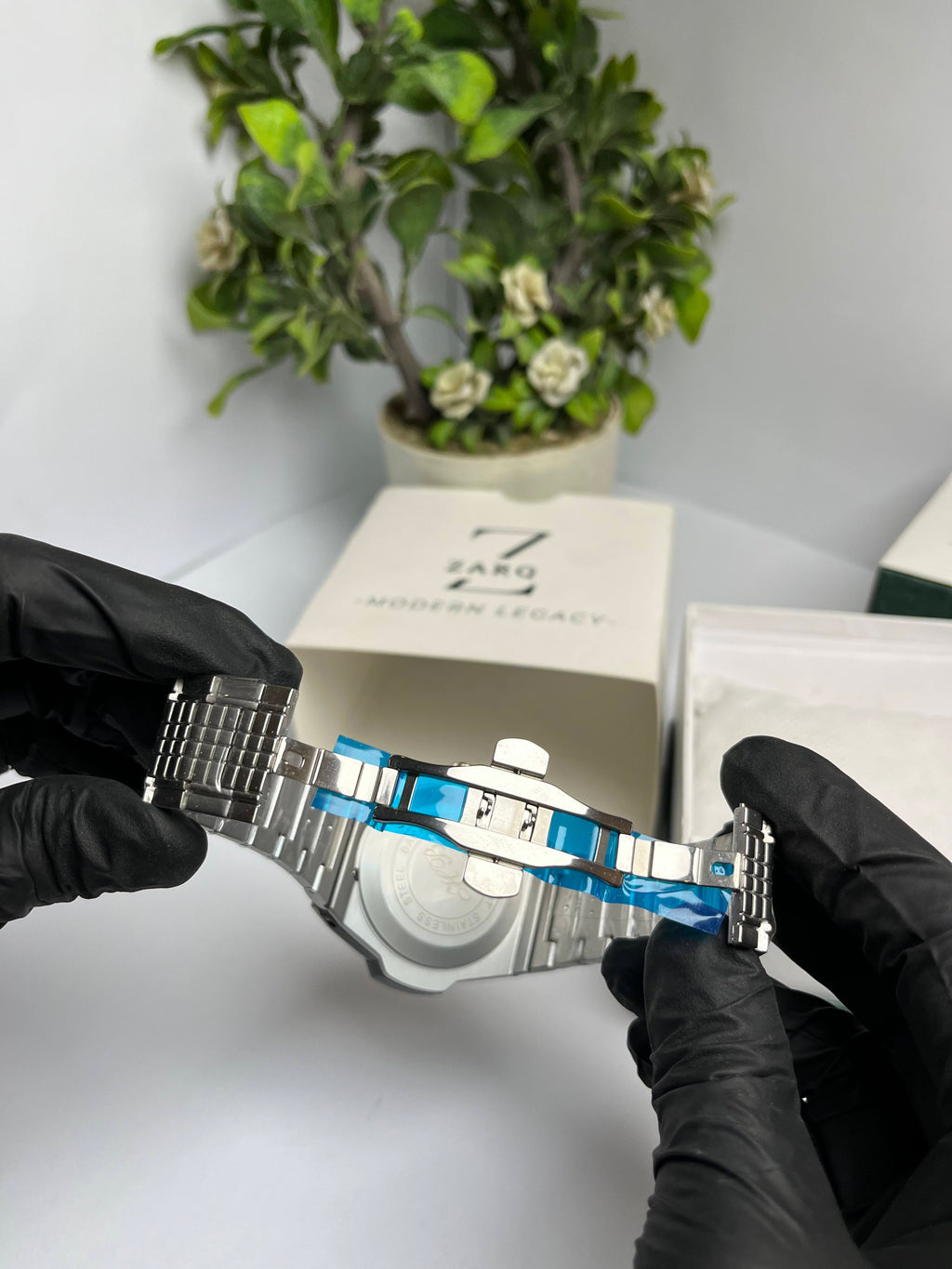 HB Demanding Model | White