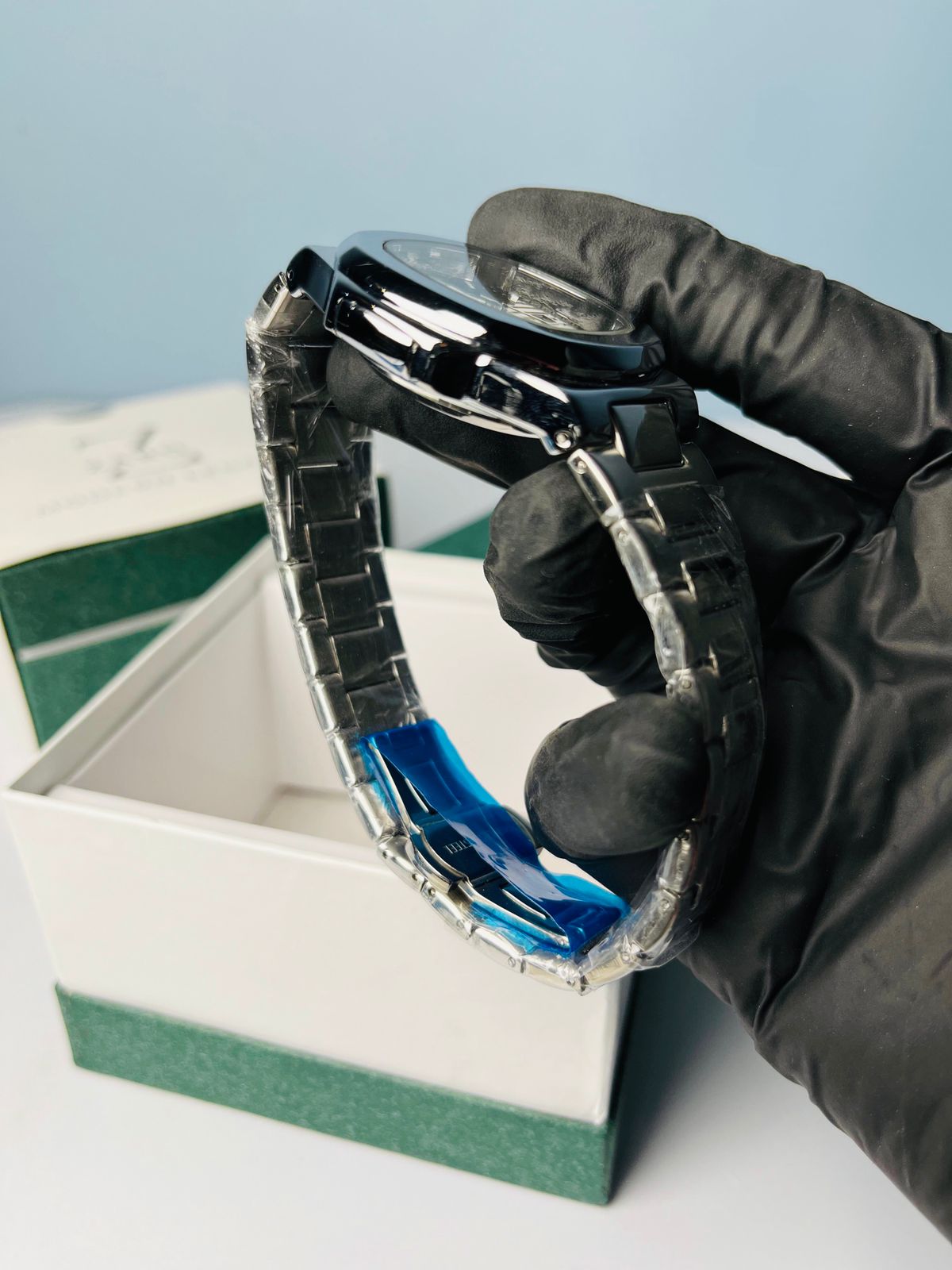 Nautilus Model | Silver Black